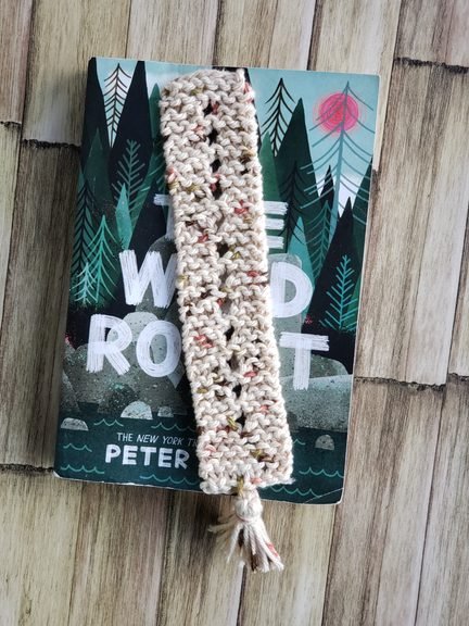 Speckled Knit Bookmark Pattern for Beginners everyday speckled yarn featured pic