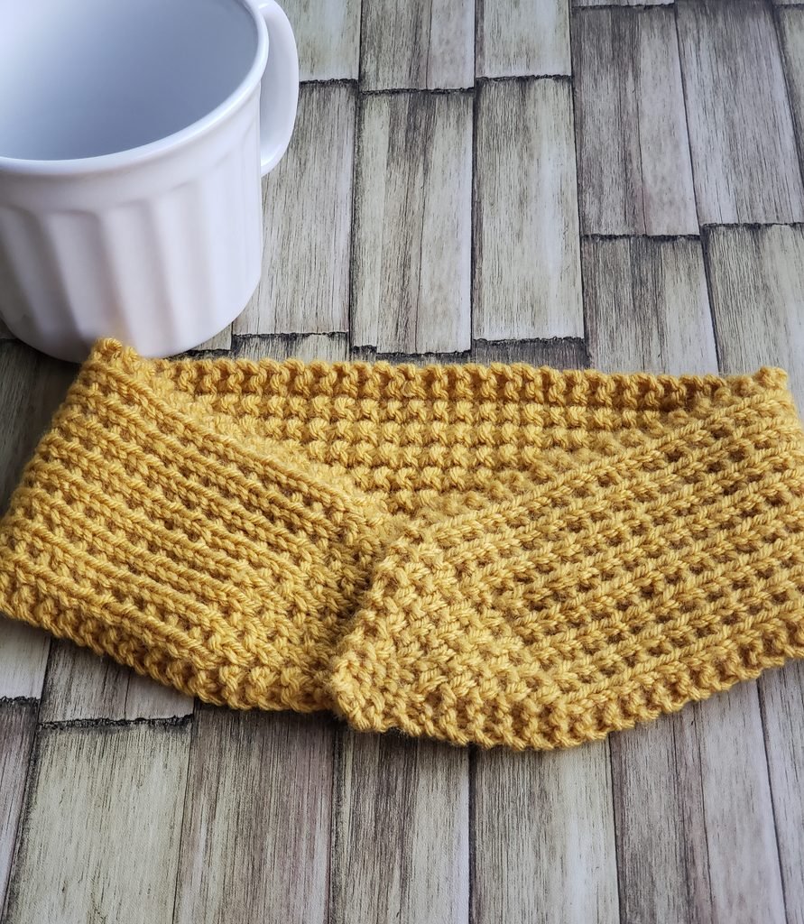 broken rib knit ear warmer texture detail